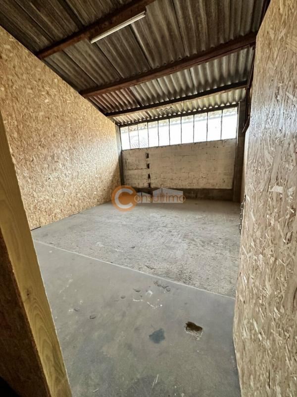 Entrepôt - 42 m²