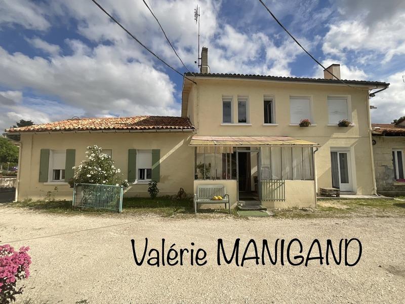 Maison - 260 m² - 9 pièces