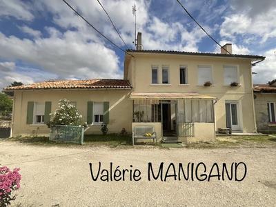 Maison - 260 m² - 9 pièces
