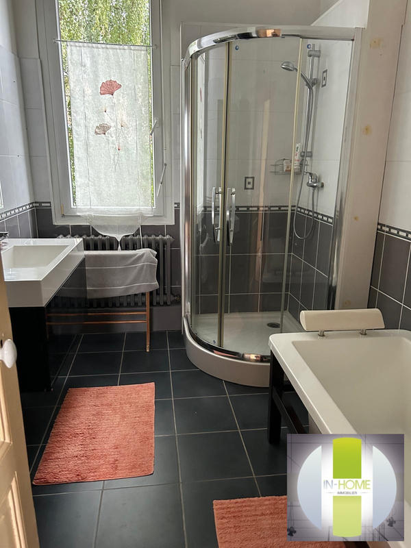 Maison - 272 m² - 2 pièces