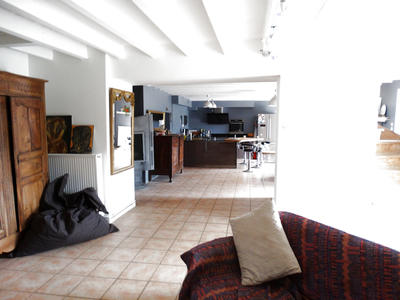 Propriété - 380 m² - 10 pièces