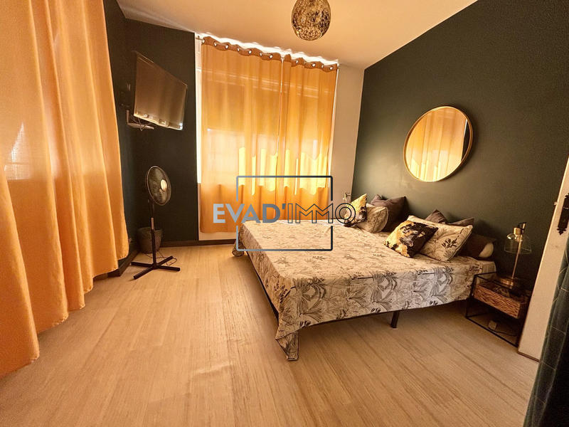 Maison - 257 m² - 8 pièces