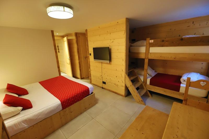 Maison en pierre - 284 m² - 9 pièces