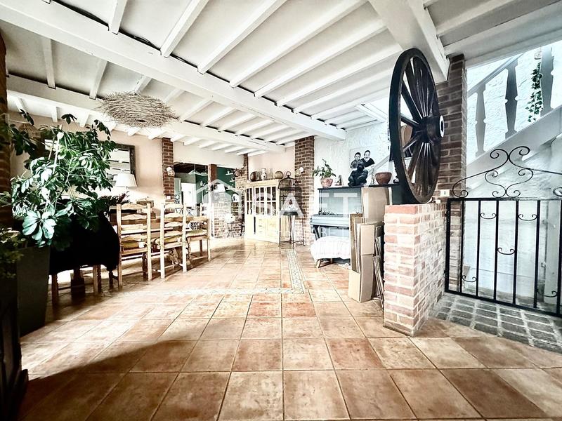 Maison - 160 m² - 8 pièces