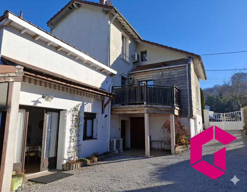 Maison - 134 m² - 7 pièces