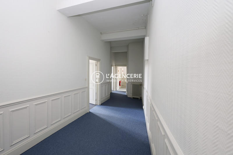 Appartement - 186 m² - 8 pièces
