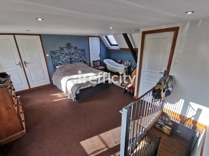 Maison - 170 m² - 7 pièces