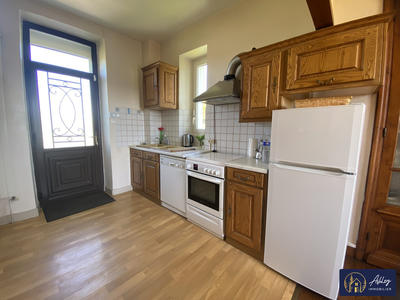 Maison - 96 m² - 5 pièces