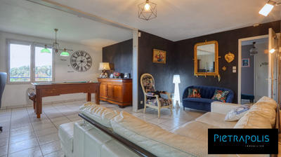 Maison traditionnelle - 90 m² - 4 pièces