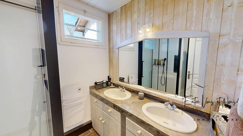 Maison contemporaine - 210 m² - 7 pièces