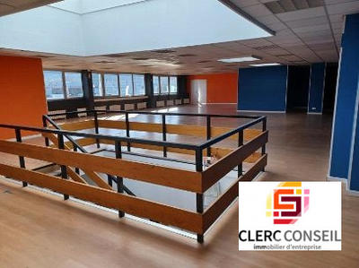 Local d'activités - 696 m²