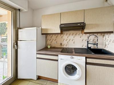 Studio - 30 m² - 1 pièce