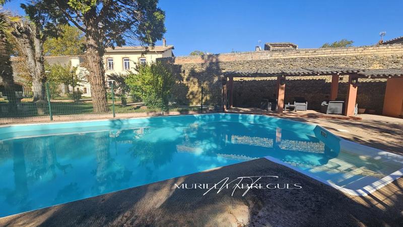 Maison - 530 m² - 18 pièces