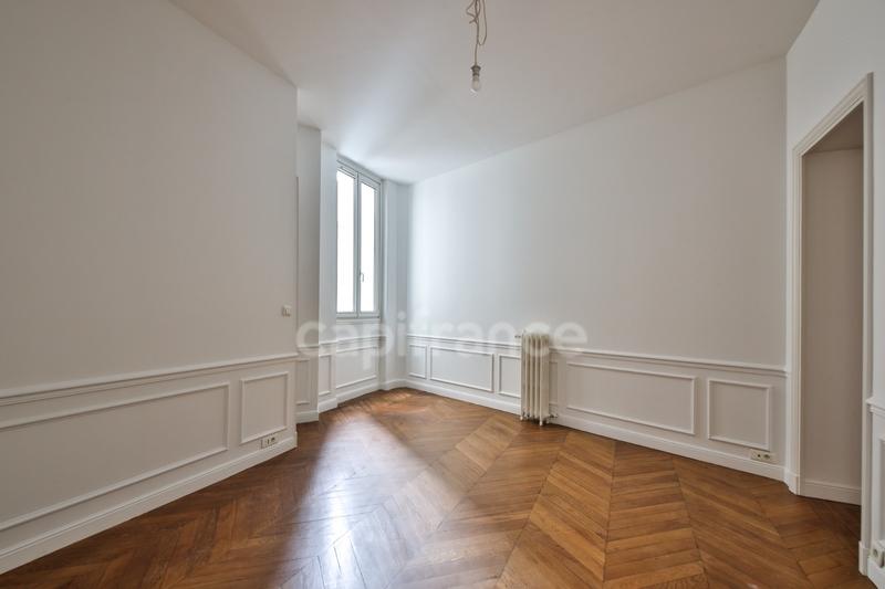 Appartement bourgeois - 117 m² - 5 pièces