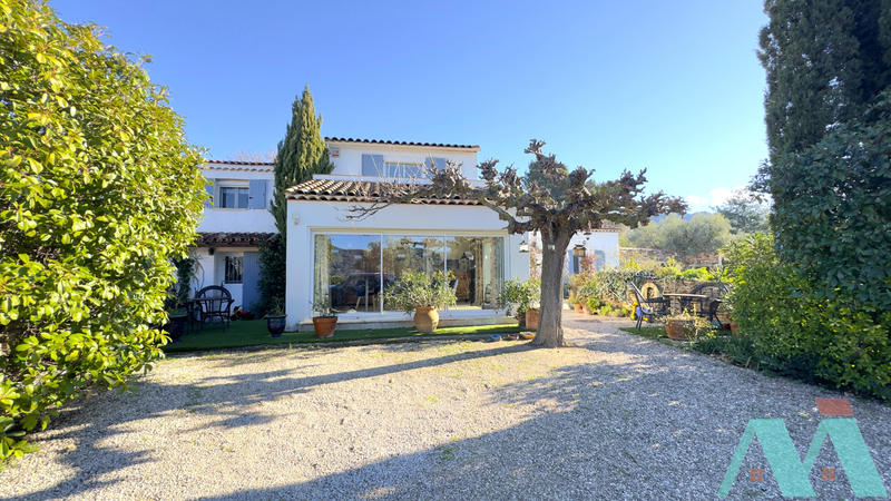 Maison - 190 m² - 7 pièces