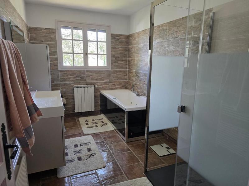 Maison - 204 m² - 7 pièces