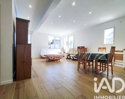 Maison - 140 m² - 5 pièces