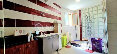 Maison - 137 m² - 5 pièces