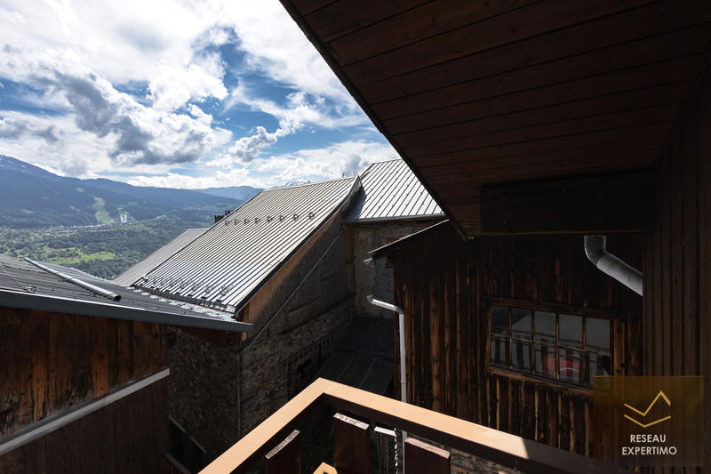 Maison - 244 m² - 7 pièces