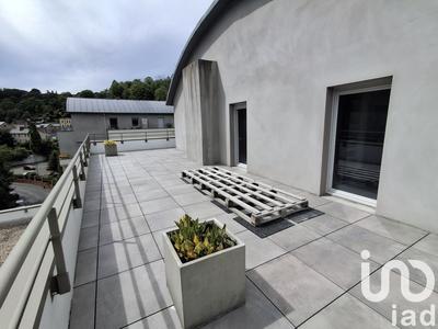 Appartement - 82 m² - 3 pièces