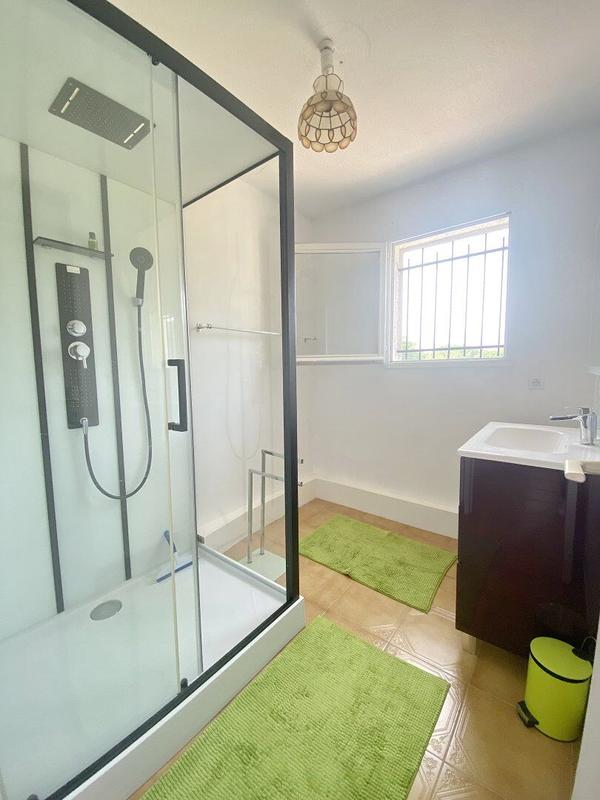 Villa - 210 m² - 8 pièces