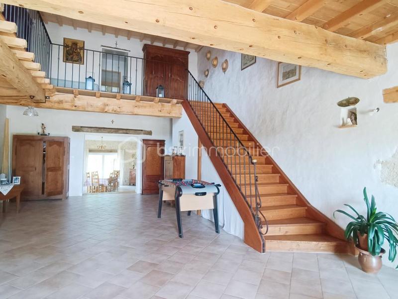 Demeure - 554 m² - 14 pièces