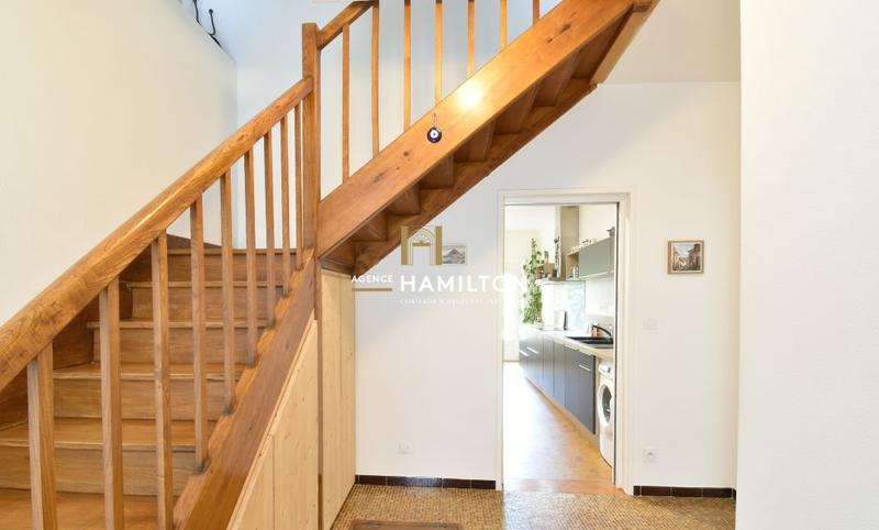 Maison - 200 m² - 6 pièces