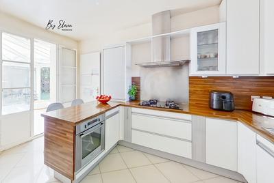 Maison - 121 m² - 5 pièces