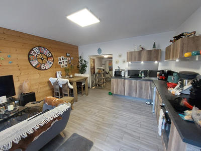 Appartement - 93 m² - 3 pièces