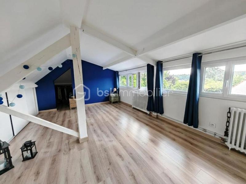 Maison traditionnelle - 139 m² - 5 pièces