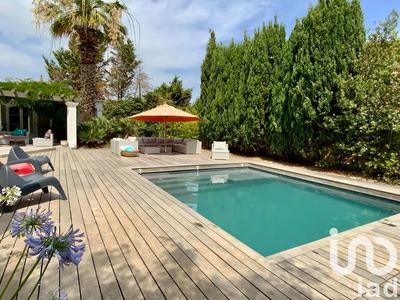 Maison - 232 m² - 8 pièces