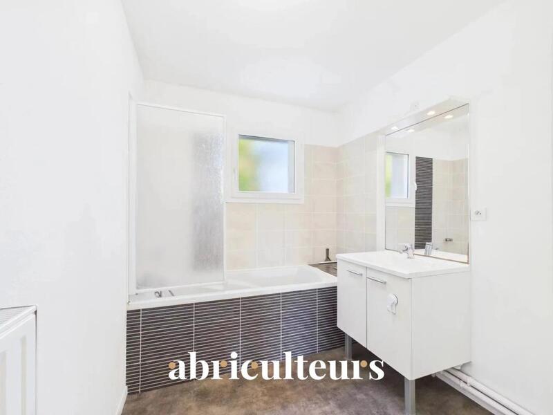 Appartement ancien - 59 m² - 3 pièces