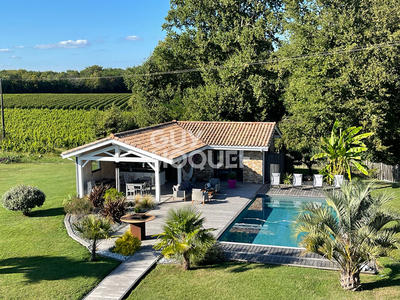 Maison - 230 m² - 5 pièces