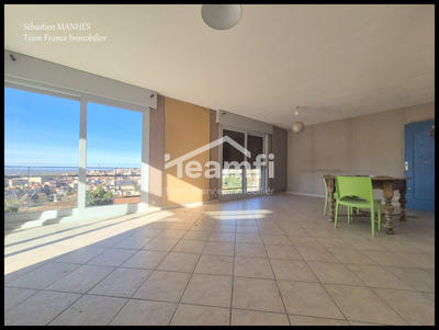 Maison - 95 m² - 5 pièces