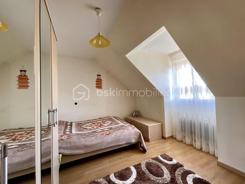 Maison traditionnelle - 145 m² - 6 pièces