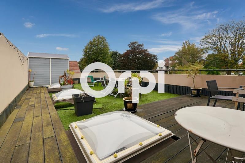 Maison - 203 m² - 5 pièces