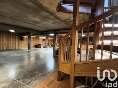 Maison - 270 m² - 10 pièces