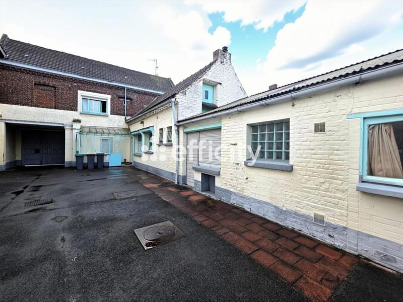 Maison - 200 m² - 5 pièces