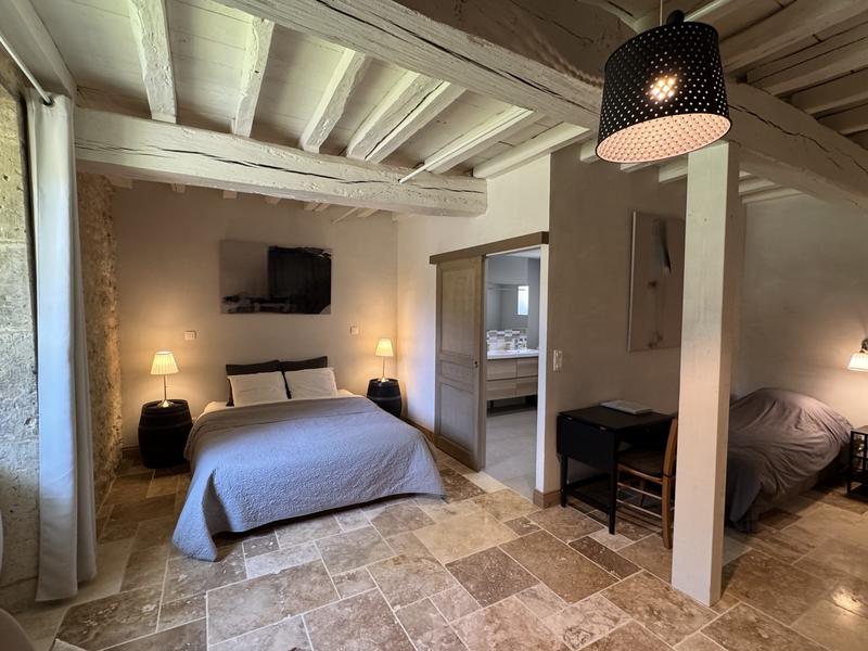 Maison - 250 m² - 6 pièces