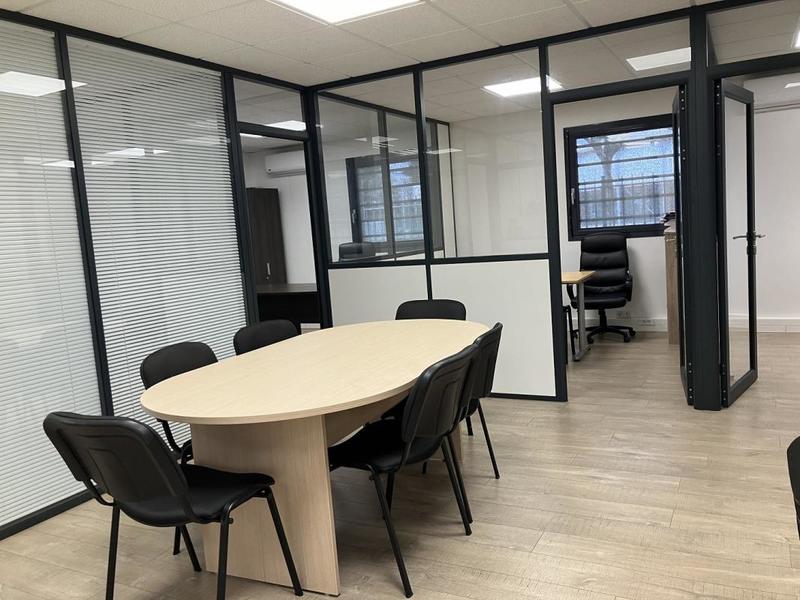 Bureau - 85 m² - 5 pièces