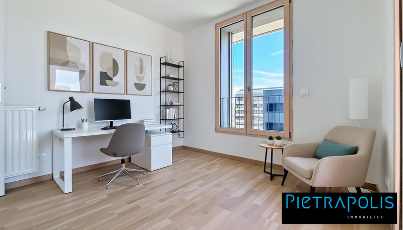 Appartement - 93 m² - 4 pièces