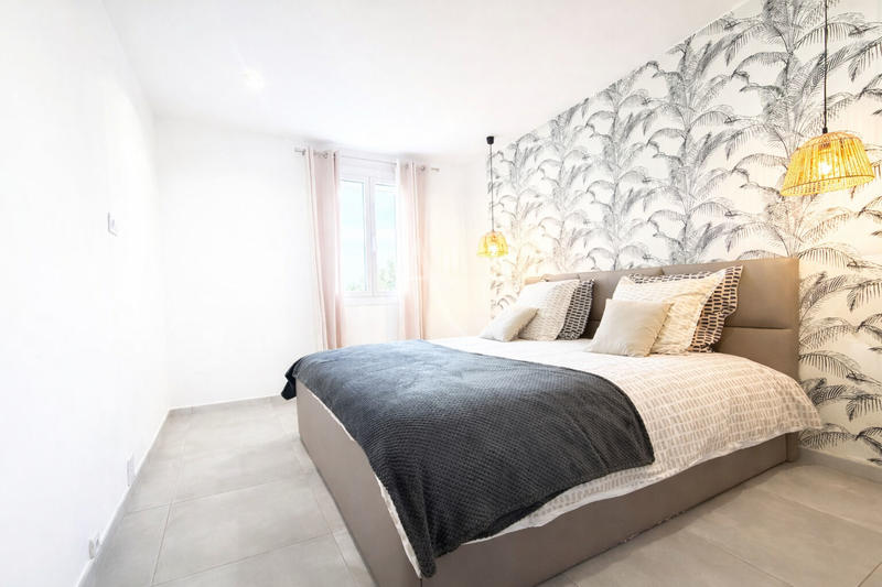 Appartement - 104 m² - 4 pièces