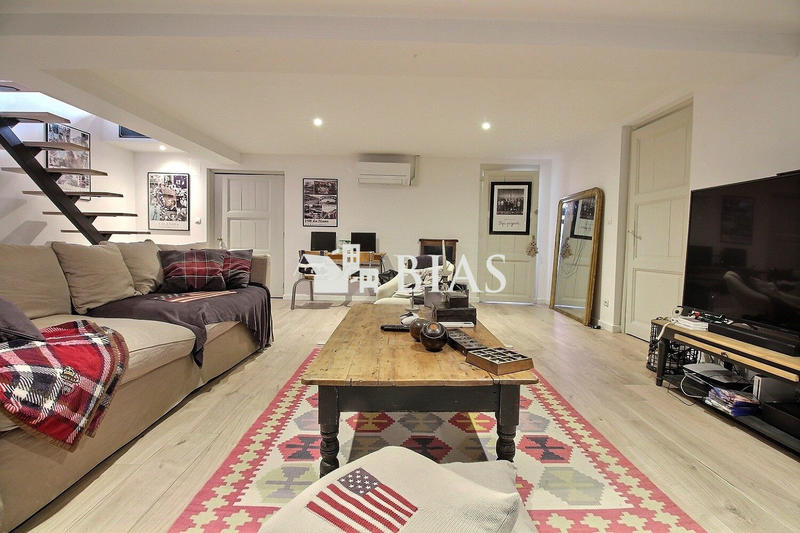 Maison - 206 m² - 10 pièces