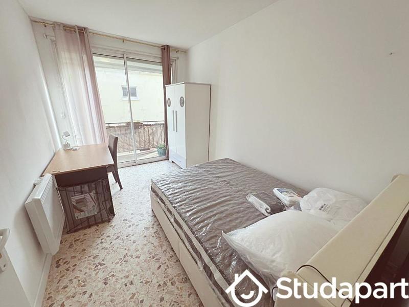 Chambre - 9 m² - 1 pièce