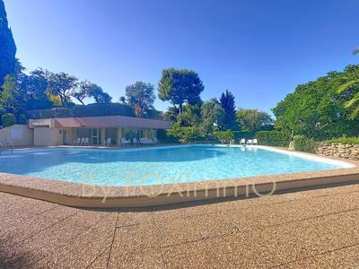 Appartement - 97 m² - 4 pièces