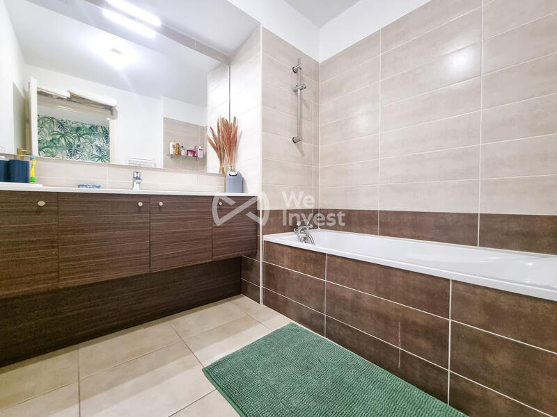 Appartement - 80 m² - 3 pièces