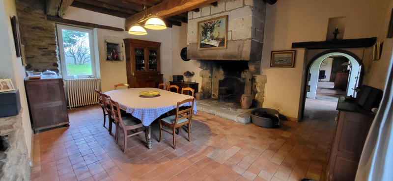 Maison - 240 m² - 7 pièces