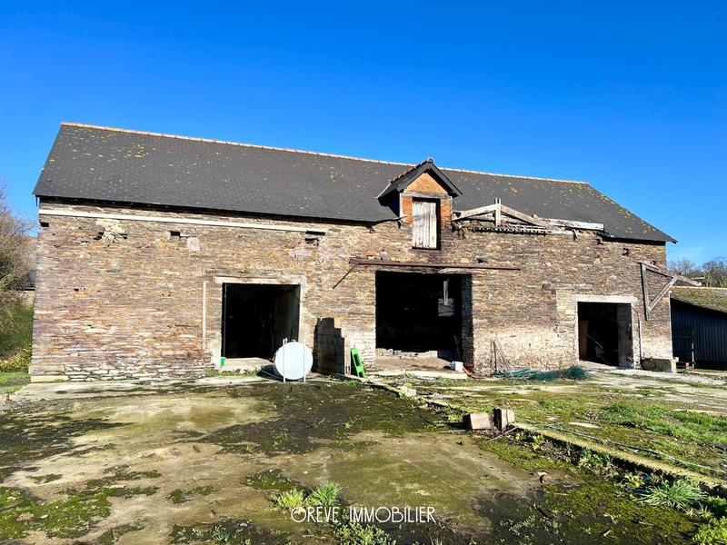 Maison - 200 m² - 2 pièces