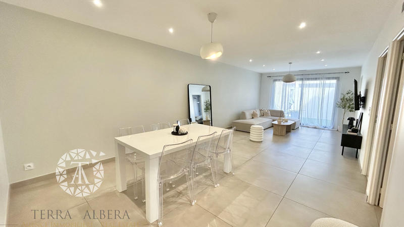 Maison - 96 m² - 4 pièces