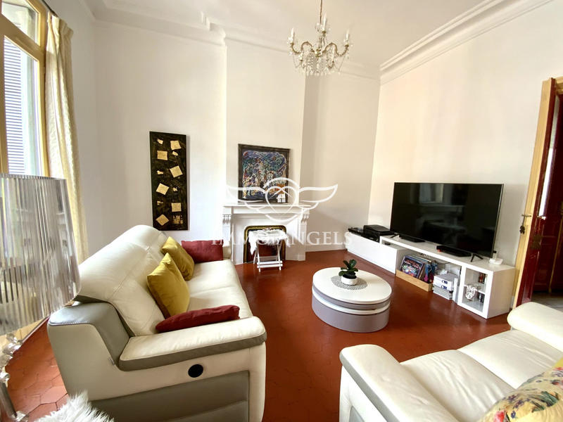 Appartement - 146 m² - 6 pièces